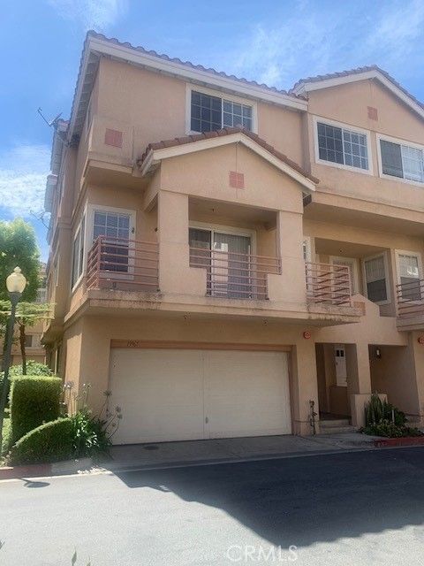 Photo of 13967 LEMOLI Avenue, Hawthorne, CA 90250 (MLS # SB26106864)