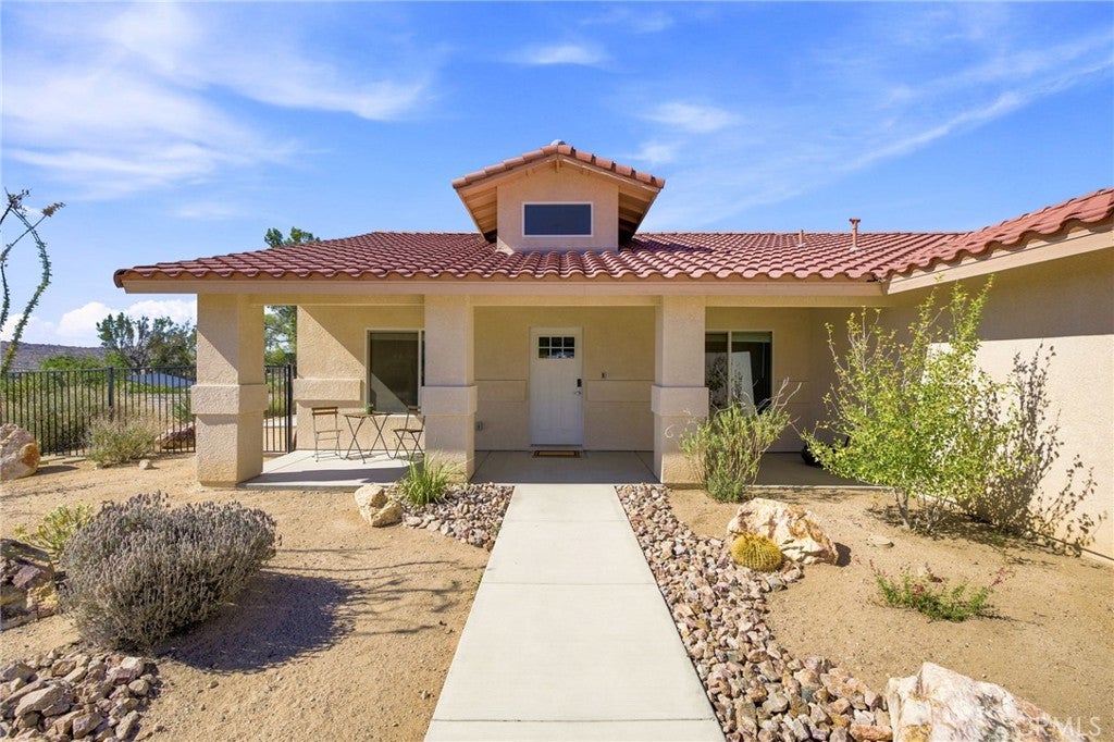 58772 La Mirada Trail