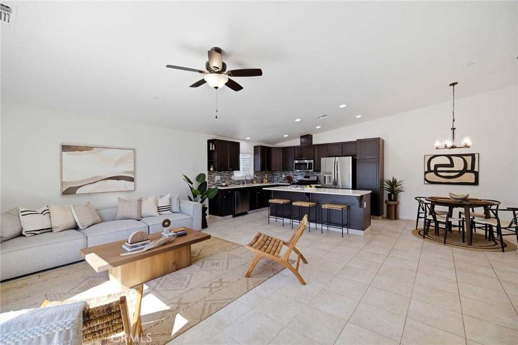 58772 La Mirada Trail