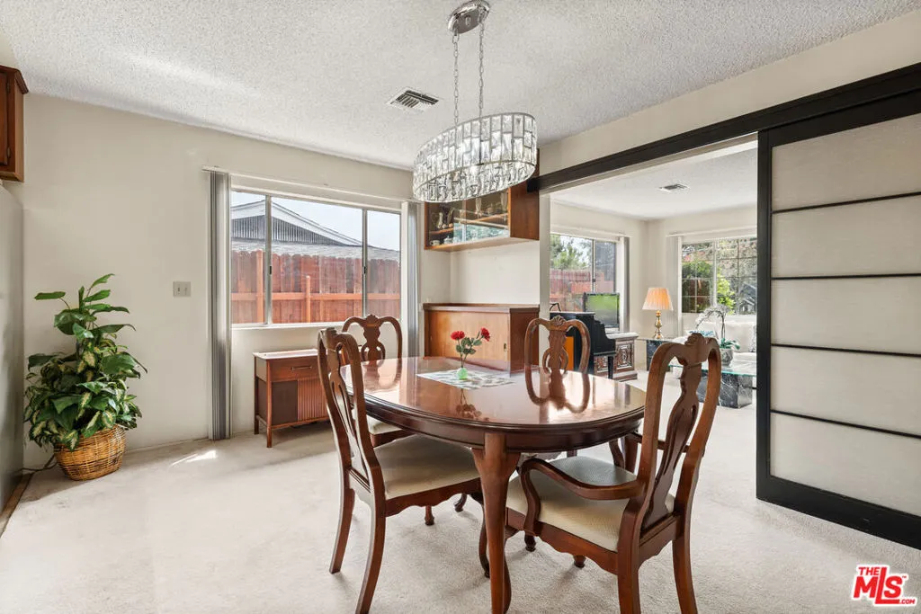 Sierra Madre, California 91024, United States, 3 Bedrooms Bedrooms, ,2 BathroomsBathrooms,Residential,Pending,207733