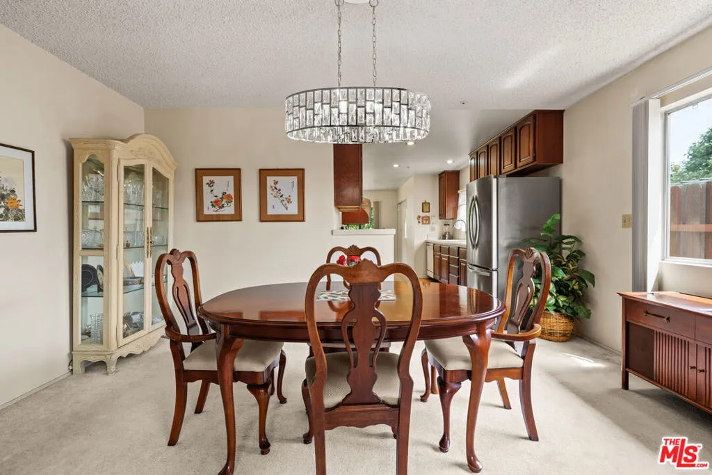 Sierra Madre, California 91024, United States, 3 Bedrooms Bedrooms, ,2 BathroomsBathrooms,Residential,Pending,207733