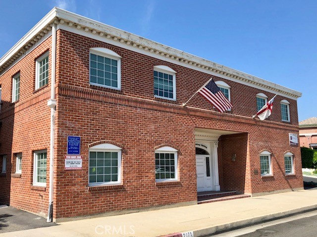 Available: Suite 200 (1,079 Square Feet)
Rate: $2.50 per SF per month
Lease Type: Full Service
Term: 1-5 Years
Possession: Available September 2025
- Elevator-served boutique office building in the highly desirable city of San Marino
- Located on the corner of Huntington Drive and San Gabriel Boulevard
- Walking distance from Starbucks, CVS, Trader Joe's, and more
- In proximity to the 210 & 10 freeways, Santa Anita Park, Westfield, and Old Town Pasadena