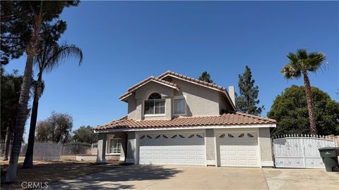 Photo of 958 High Peak DR, Riverside, CA 92506 (MLS # IV26121931)