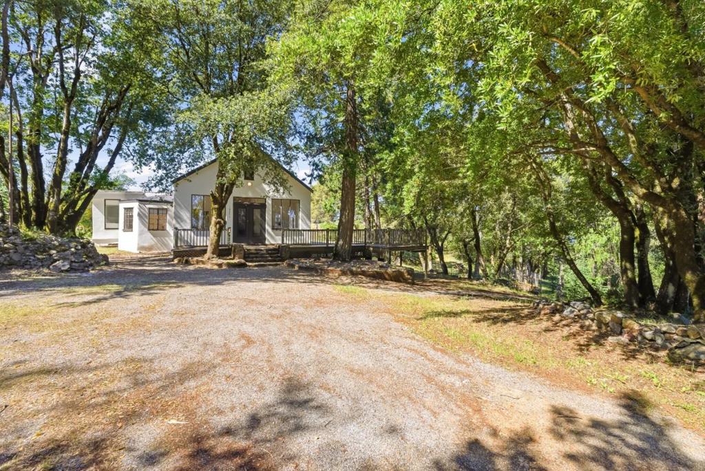 15880 Soda Springs Road