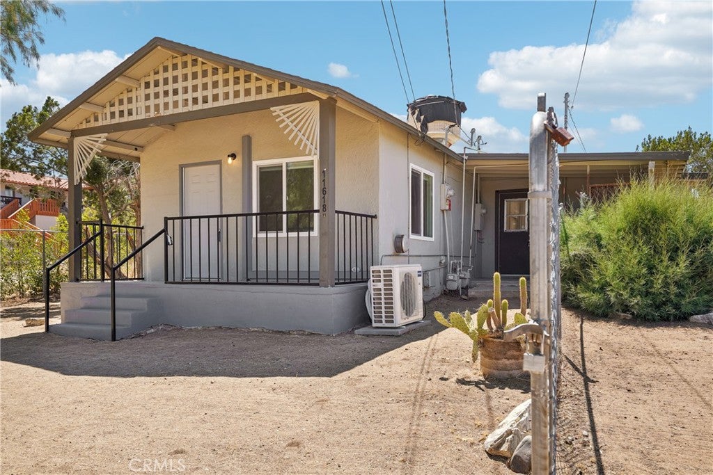11618 Rosewood Avenue