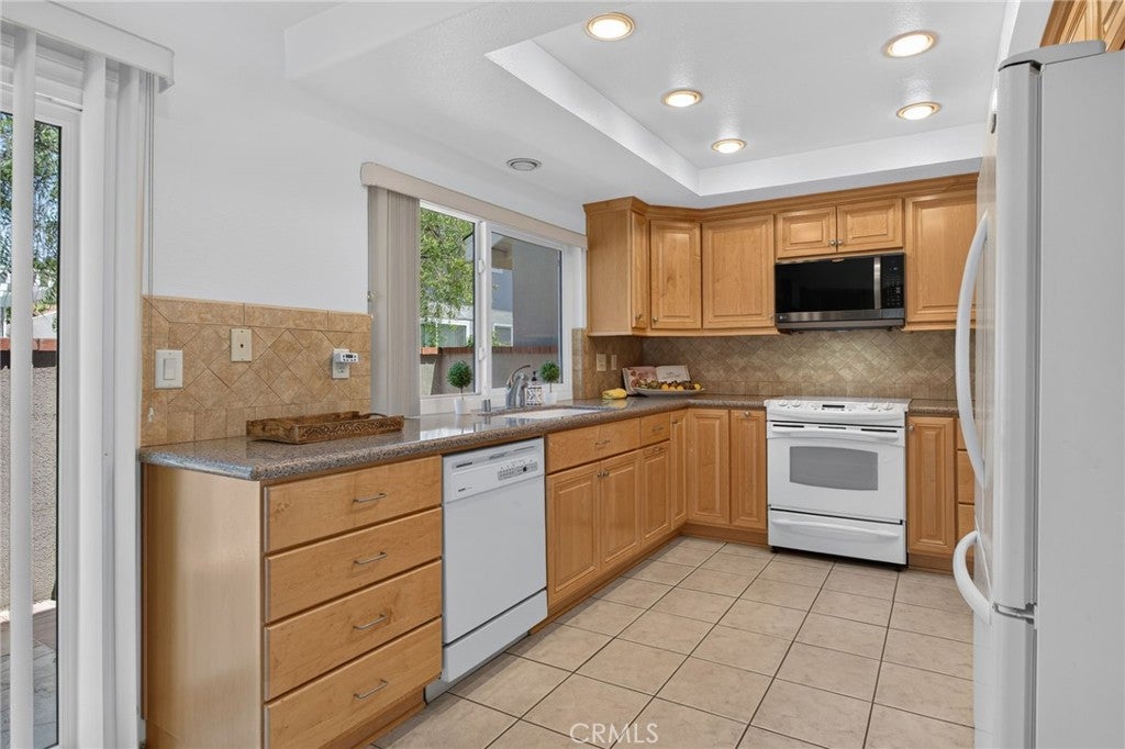 5 Tiger, Irvine CA 92604 - Photo 17