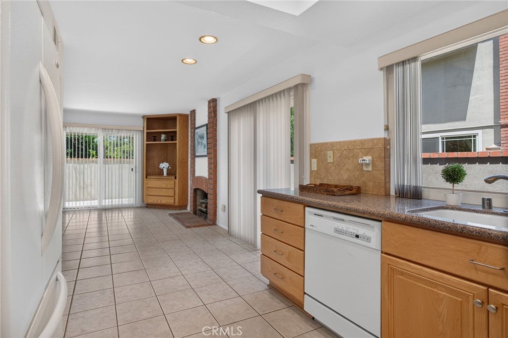 5 Tiger, Irvine CA 92604 - Photo 15