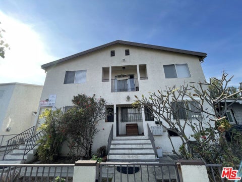 Photo of 941 N Kingsley Drive #2, Los Angeles, CA 90029 (MLS # 26104375)