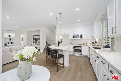 Tiny photo for 17 Mount Vernon, Irvine, CA 92620 (MLS # 26670427)