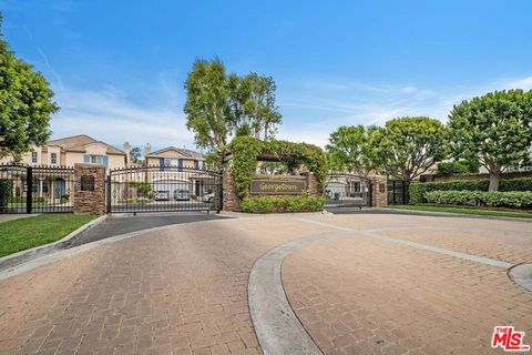 Tiny photo for 17 Mount Vernon, Irvine, CA 92620 (MLS # 26670427)