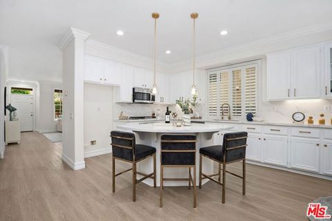 Tiny photo for 17 Mount Vernon, Irvine, CA 92620 (MLS # 26670427)