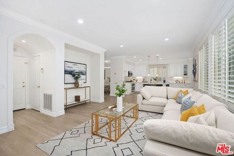 Tiny photo for 17 Mount Vernon, Irvine, CA 92620 (MLS # 26670427)