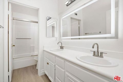 Tiny photo for 17 Mount Vernon, Irvine, CA 92620 (MLS # 26670427)