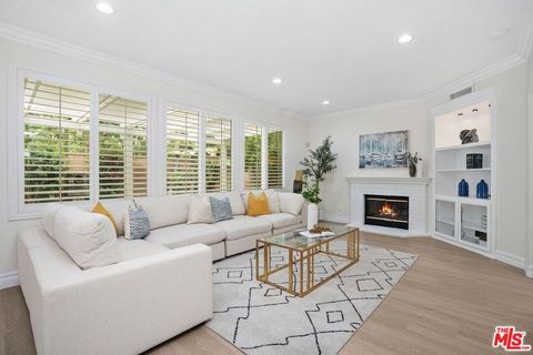 Tiny photo for 17 Mount Vernon, Irvine, CA 92620 (MLS # 26670427)