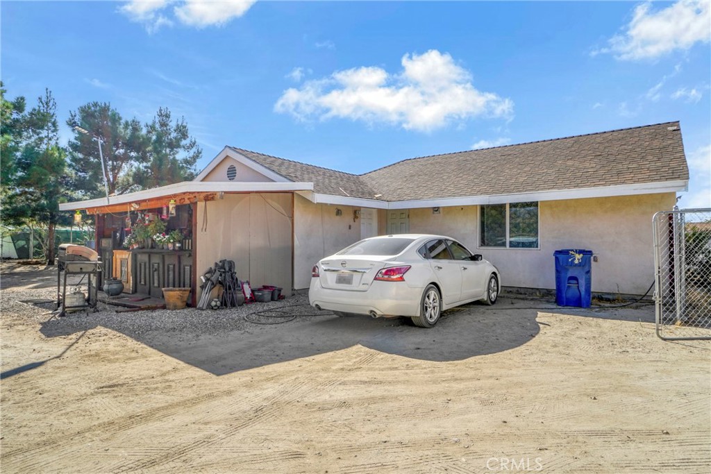 7502 E Avenue V