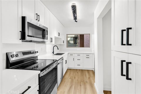 Photo of 2514 Clairemont DR #107, San Diego, CA 92117 (MLS # OC26197423)