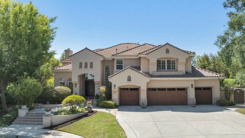 Photo of 3924 Davids RD, Agoura Hills, CA 91301 (MLS # SR26125599)