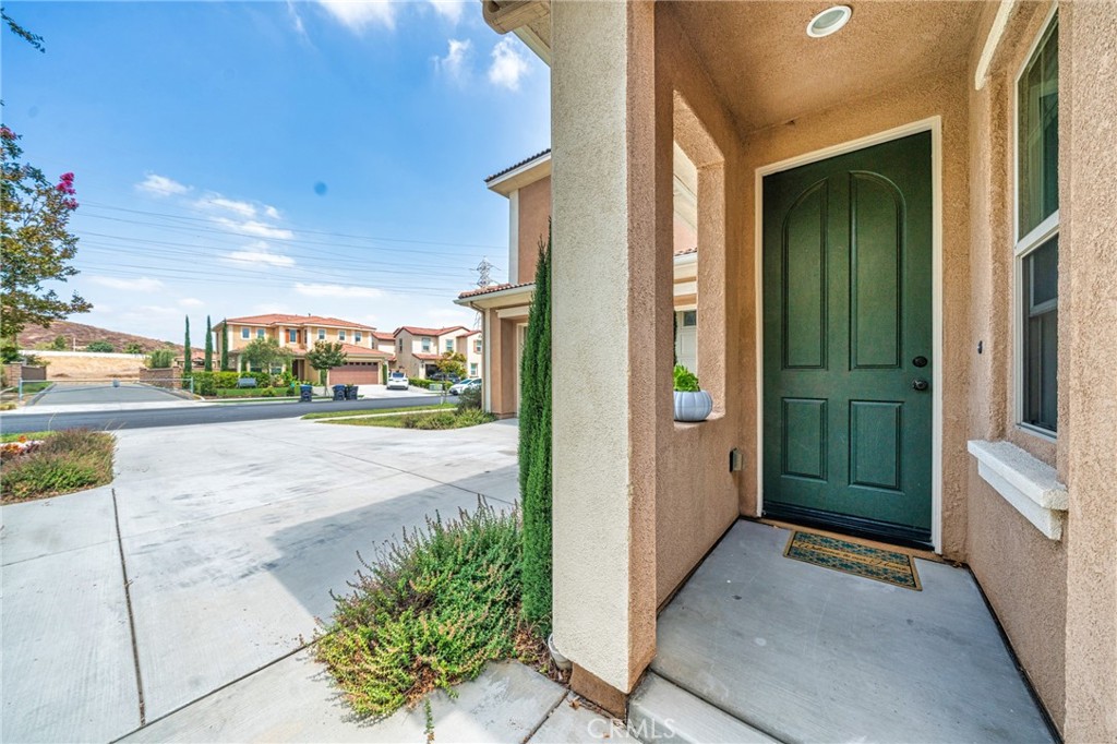 17185 Guarda Dr