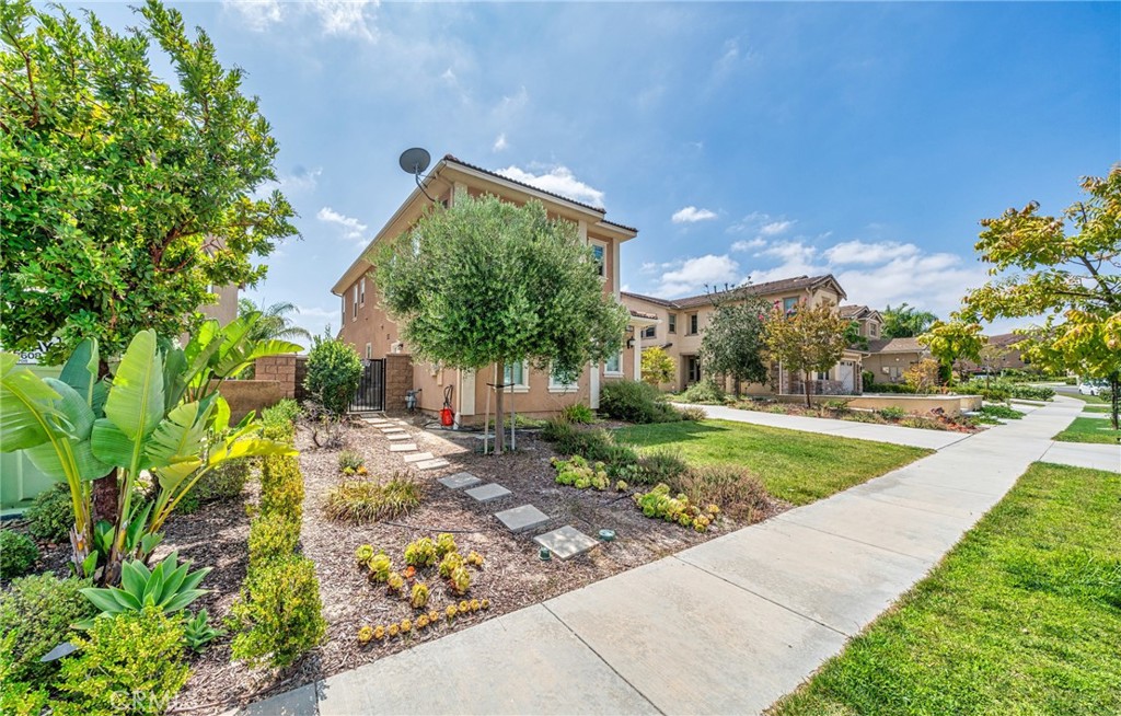 17185 Guarda Dr