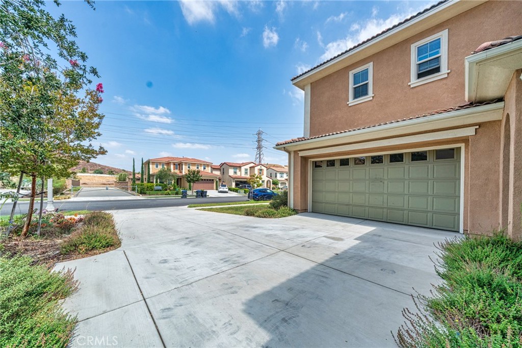 17185 Guarda Dr