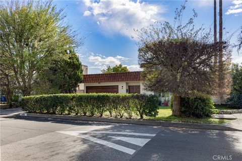 Photo of 14620 Addison Street, Sherman Oaks, CA 91403 (MLS # SR26013136)