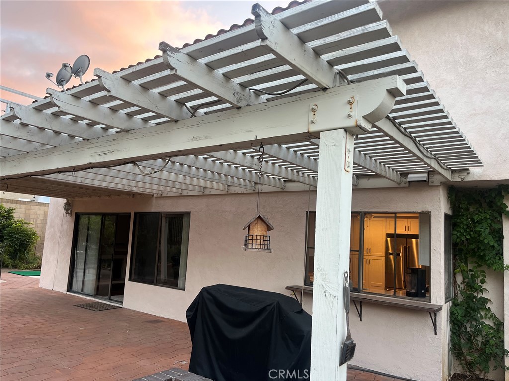 194 S Summertree Road S