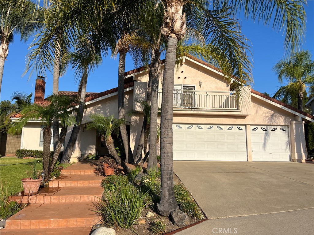 NICE PRIVATE LOT ANAHEIM HILLS! REMODELED KITCHEN, PEX PLUMBING, DRIVE THRU 3 CAR GARAGE, NEW INTERIOR PAINT, NEW CARPET, LEMON, AVOCADO & ORANGE TREES. *SELLERS WILLING TO CONSIDER EXTERIOR PAINT ALLOWANCE*