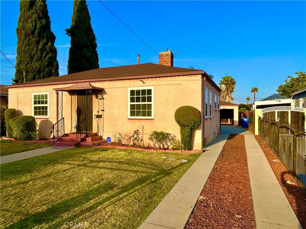 Photo of 11506 Wadsworth Ave, Los Angeles, CA 90059 (MLS # PW26095406)