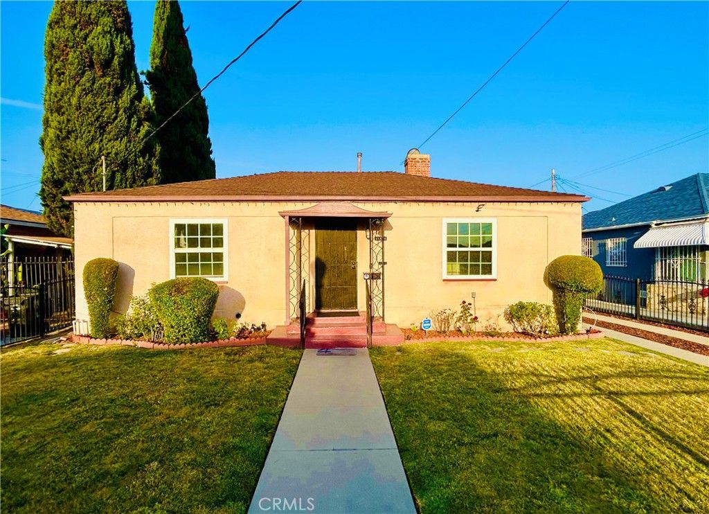 Photo of 11506 Wadsworth Ave, Los Angeles, CA 90059 (MLS # PW26095406)