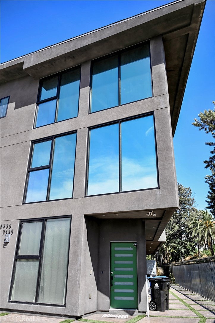 2336 S Longwood