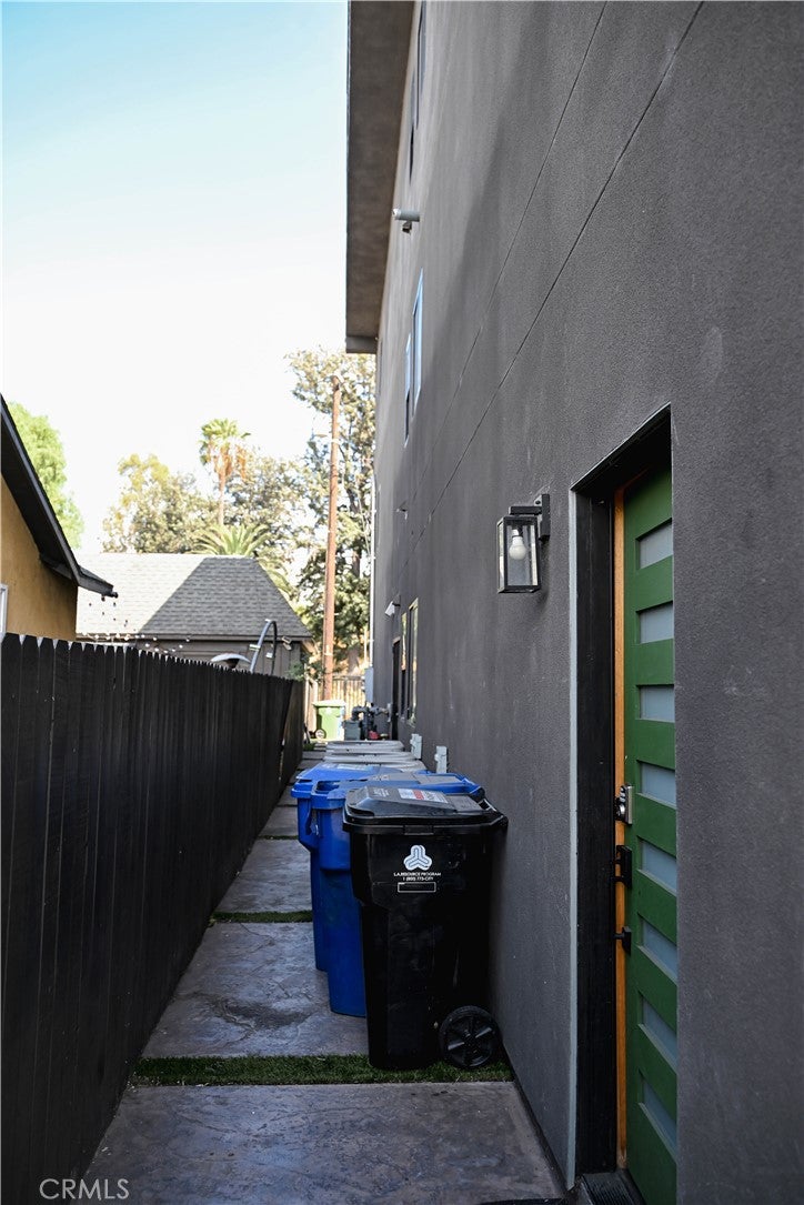 2336 S Longwood