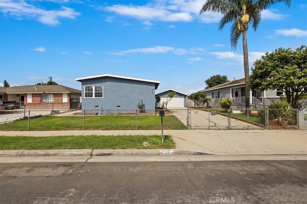 Welcome to 227 4th Ave, La Puente! In the desired Avocado Heights Neighborhood!
This beautifully remodeled home is move-in ready and designed with modern living in mind. Step inside to an inviting open layout with abundant natural light, recessed lighting, and stylish new flooring throughout.
The remodeled kitchen features sleek white cabinetry, quartz countertops, tile backsplash, and stainless steel appliances — a perfect space for both everyday meals and entertaining. The bathrooms have been tastefully updated with contemporary finishes, including black hardware, a new vanity, and designer tile work.
Additional highlights include fresh interior paint, updated fixtures, and thoughtfully selected details that make the home feel both modern and comfortable. The spacious lot provides room for outdoor enjoyment and gardening.
Conveniently located near schools, shopping, dining, and commuter-friendly freeways, this property combines style, comfort, and accessibility.
Don’t miss the opportunity to make this fully renovated La Puente gem your new home!