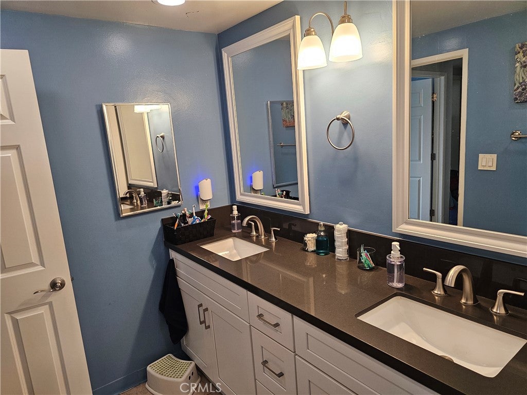 1151 E 1st