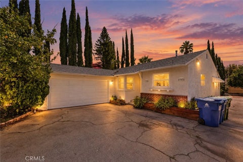 Photo of 17028 Los Alimos Street, Granada Hills, CA 91344 (MLS # SR26197036)