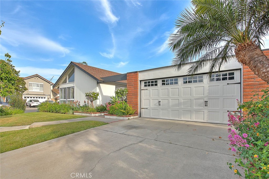 4326 Via Verde