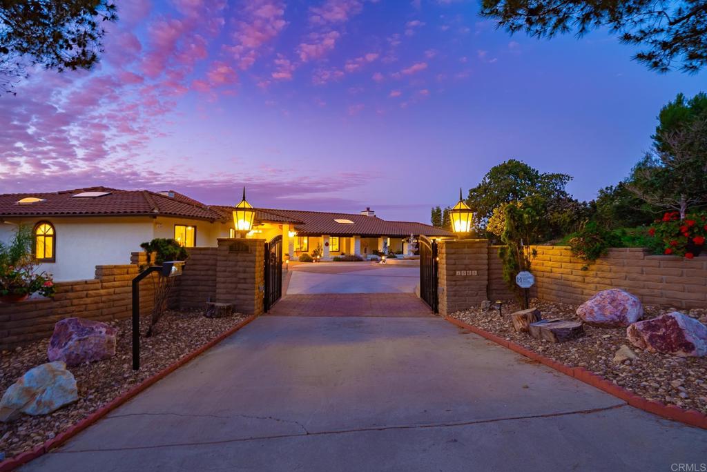 1505 La Plaza Drive