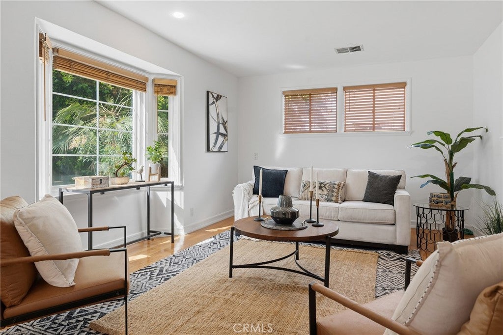 14335 Magnolia