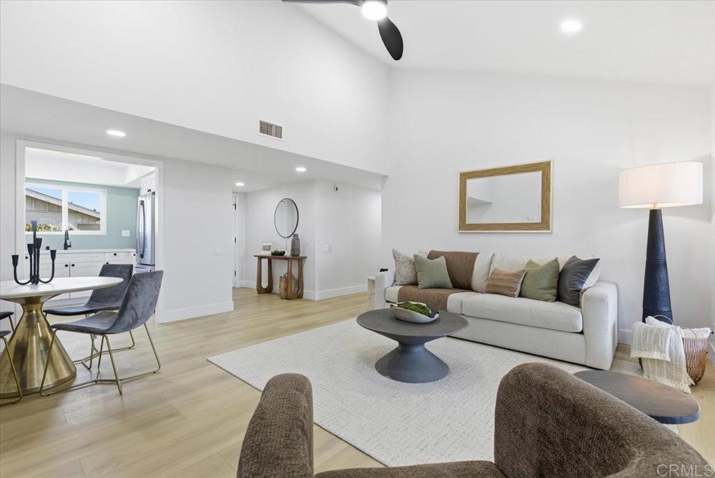 3685 Vista Campana N 21