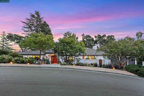 Photo of 1122 Via Media, Lafayette, CA 94549 (MLS # 41132060)