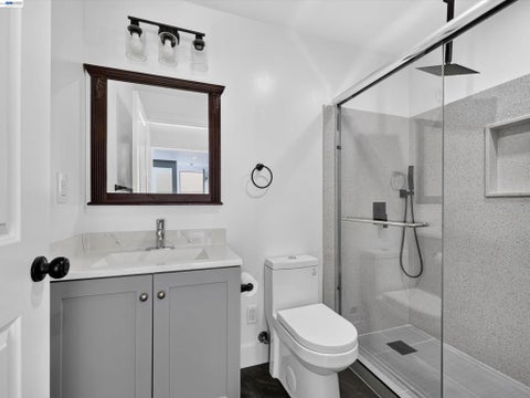 Tiny photo for 3035 Logan St St, Oakland, CA 94601 (MLS # 41151556)