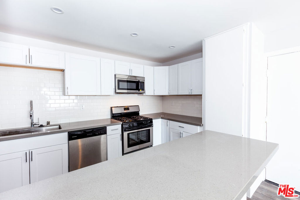 Properties 2 3245 W Avenue 32