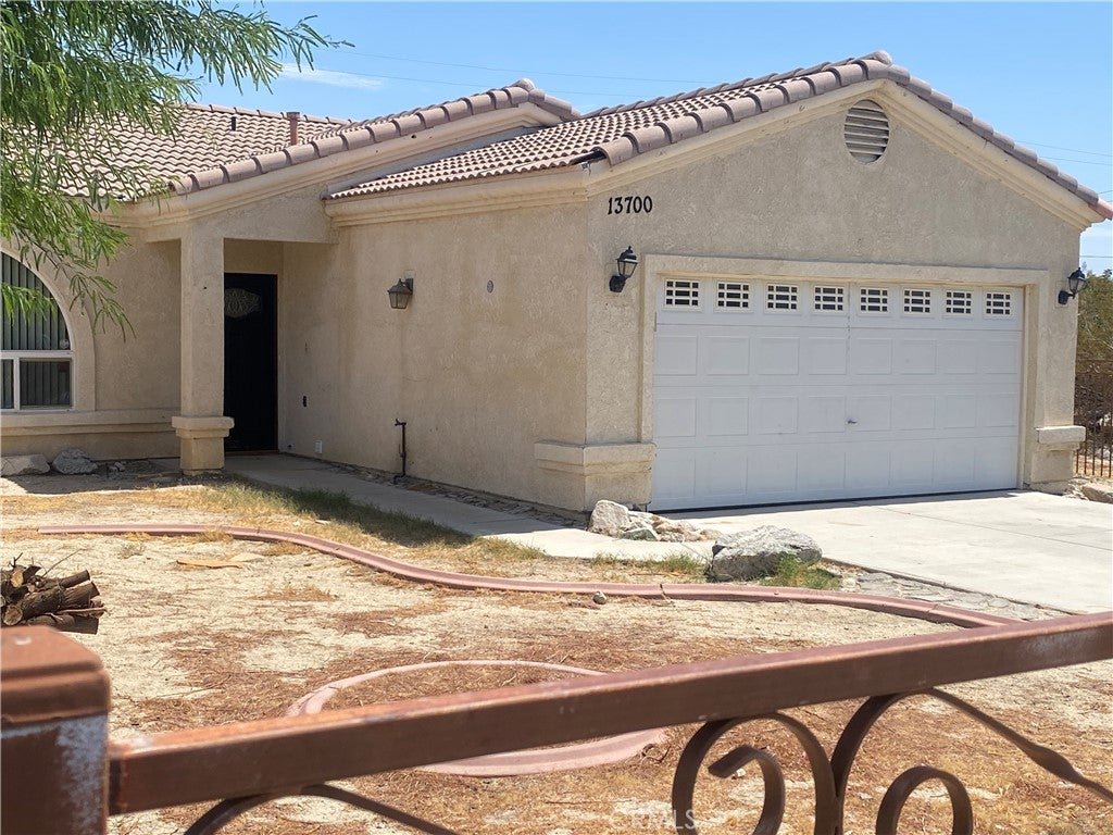 13700 El Cajon