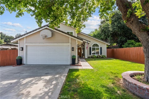 Photo of 24510 Apple St. ST, Newhall, CA 91321 (MLS # SR26160491)