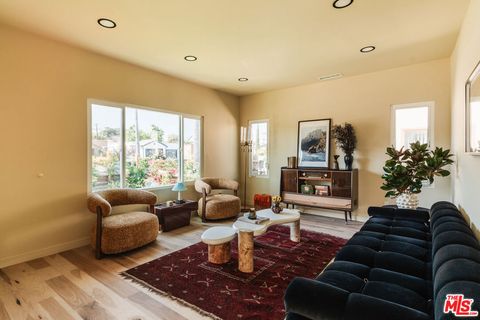 Photo of 3440 Buckingham Road, Los Angeles, CA 90016 (MLS # 26674041)