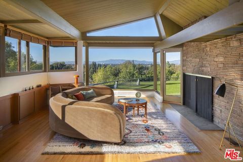 Photo of 3624 Buena Park Drive, Studio City, CA 91604 (MLS # 25623245)