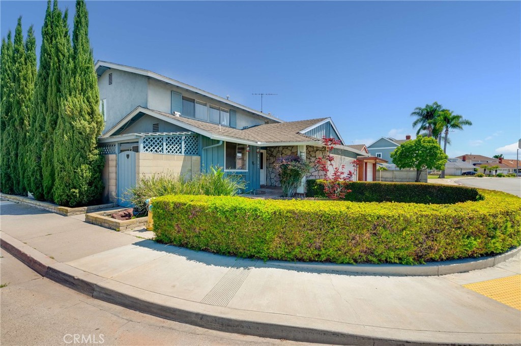 8152 Redford Lane