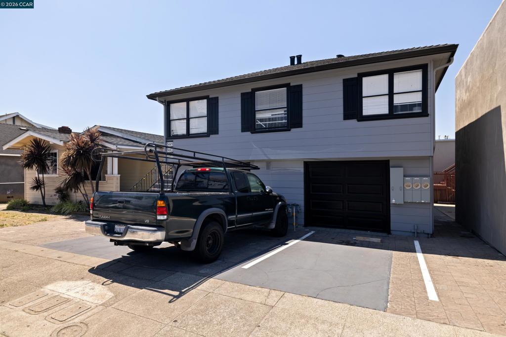 5441 5445 Bancroft