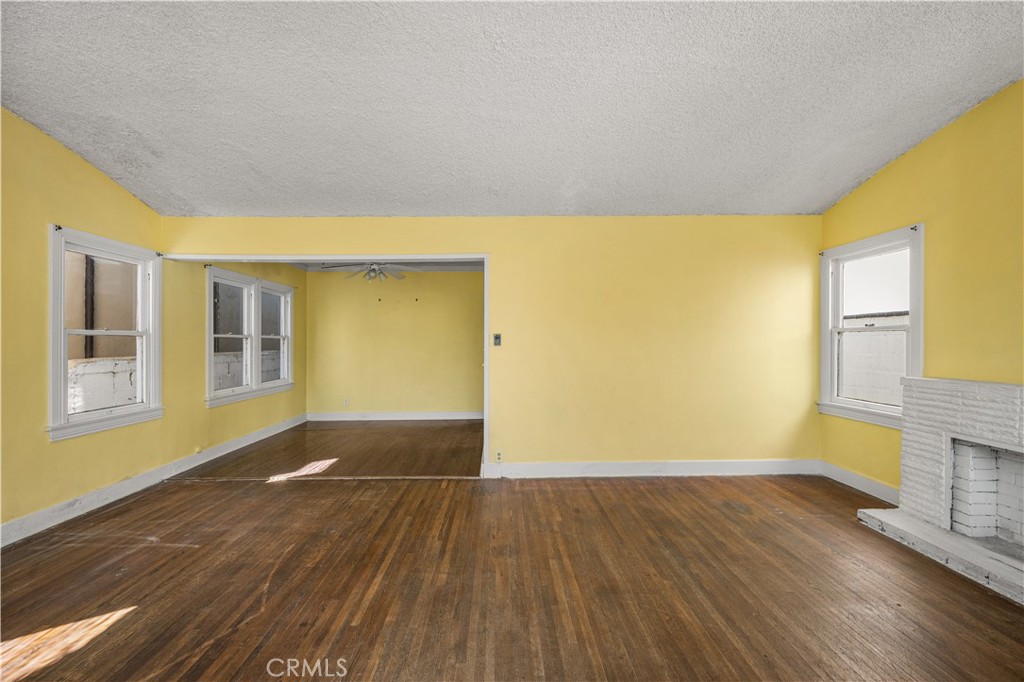 131 Santa Ana Avenue