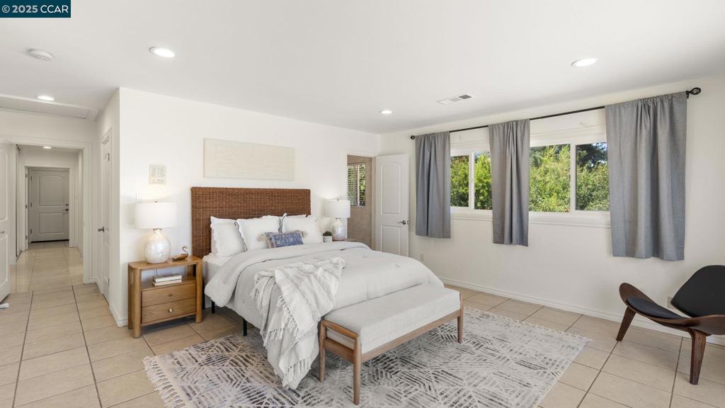 THE HILL - Residential