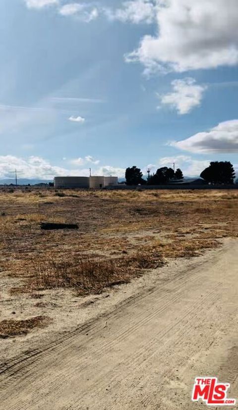Photo of 0 Avenue A-10, Lancaster, CA 93536 (MLS # 26666083)